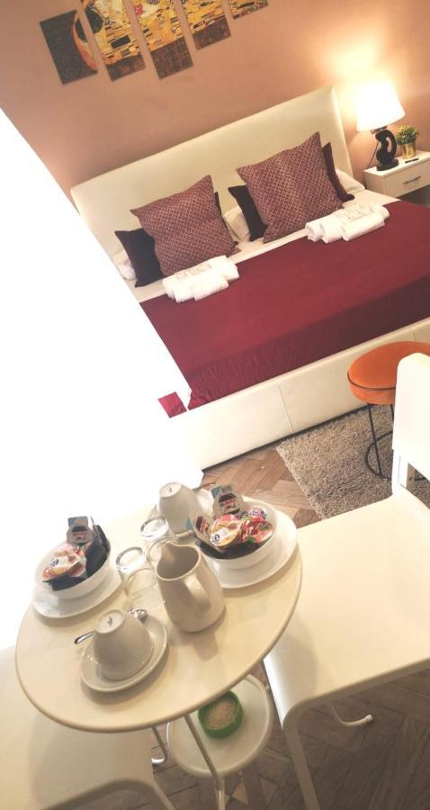 Bed and Breakfast Domus Luigi Leone II Neapol Exteriér fotografie