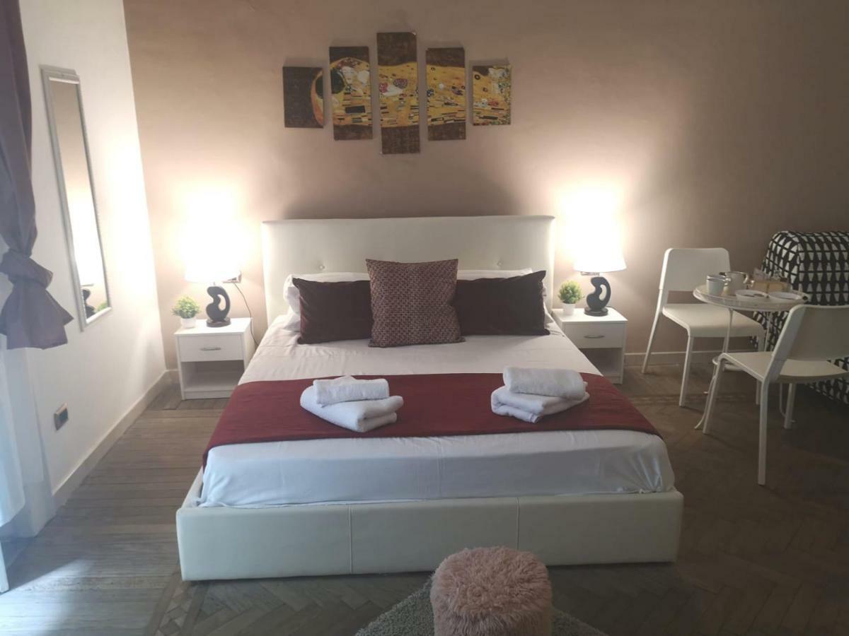 Bed and Breakfast Domus Luigi Leone II Neapol Exteriér fotografie