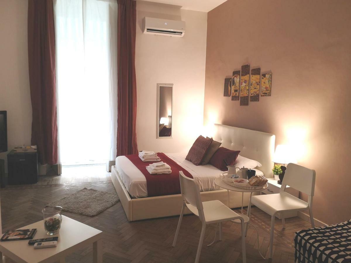 Bed and Breakfast Domus Luigi Leone II Neapol Exteriér fotografie