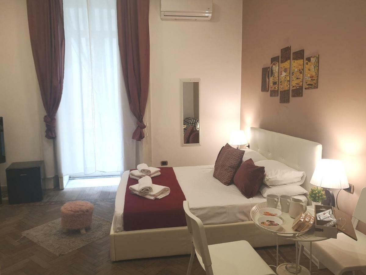 Bed and Breakfast Domus Luigi Leone II Neapol Exteriér fotografie