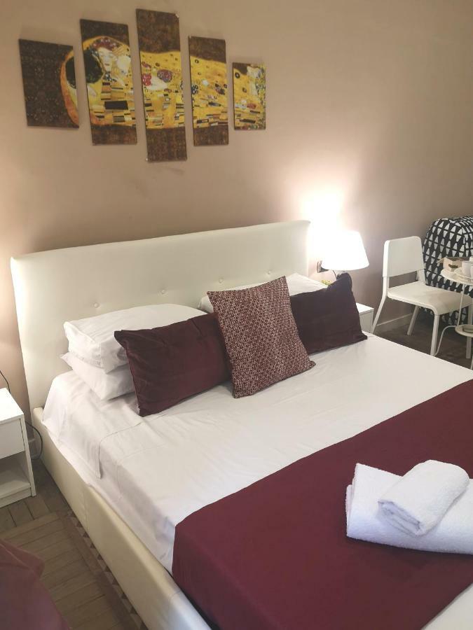 Bed and Breakfast Domus Luigi Leone II Neapol Exteriér fotografie