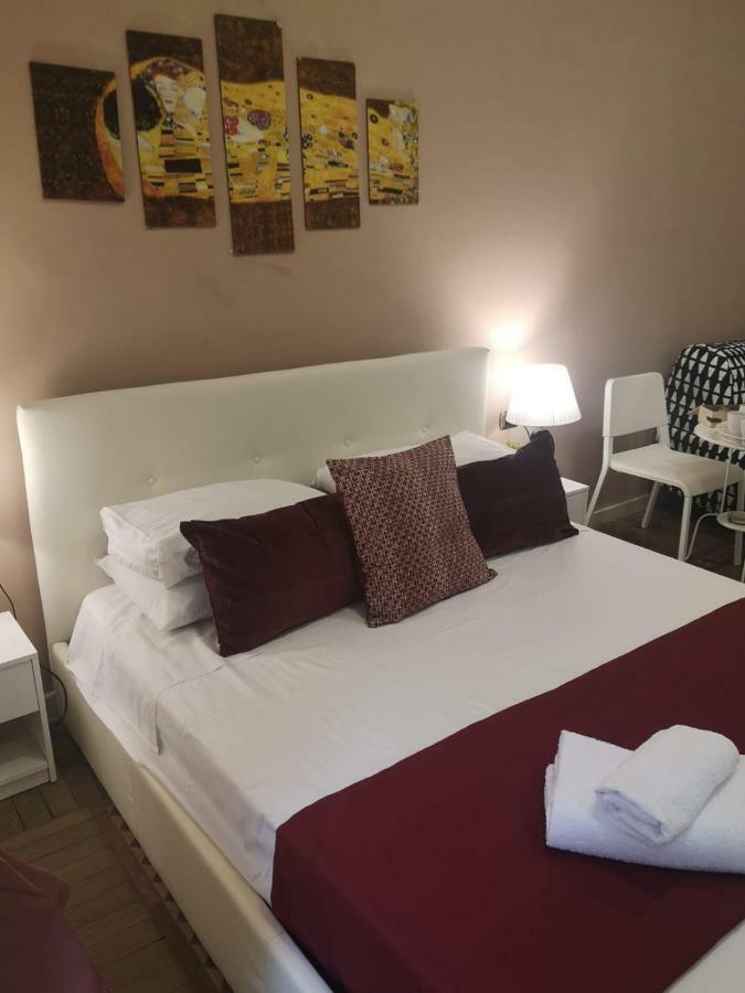 Bed and Breakfast Domus Luigi Leone II Neapol Exteriér fotografie