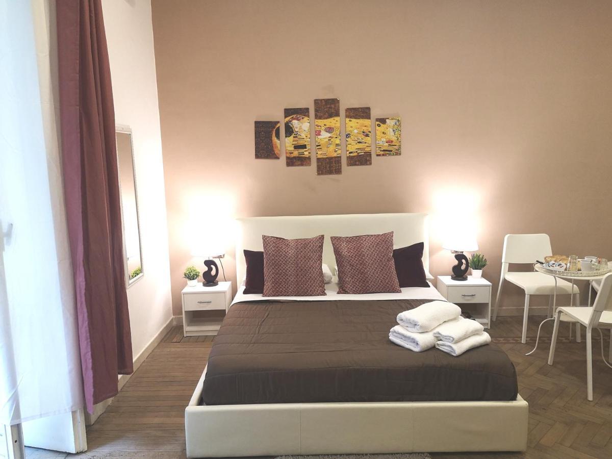 Bed and Breakfast Domus Luigi Leone II Neapol Exteriér fotografie