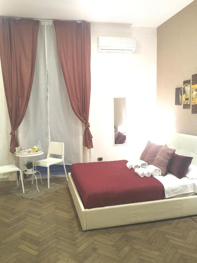 Bed and Breakfast Domus Luigi Leone II Neapol Exteriér fotografie